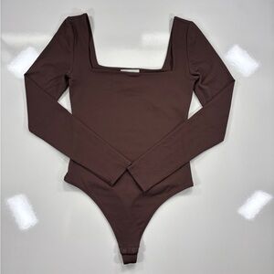 Aritzia Babaton Contour Square Neck Long Sleeve Bodysuit Size Small